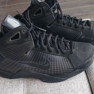 nike hyperdunk 08 triple black